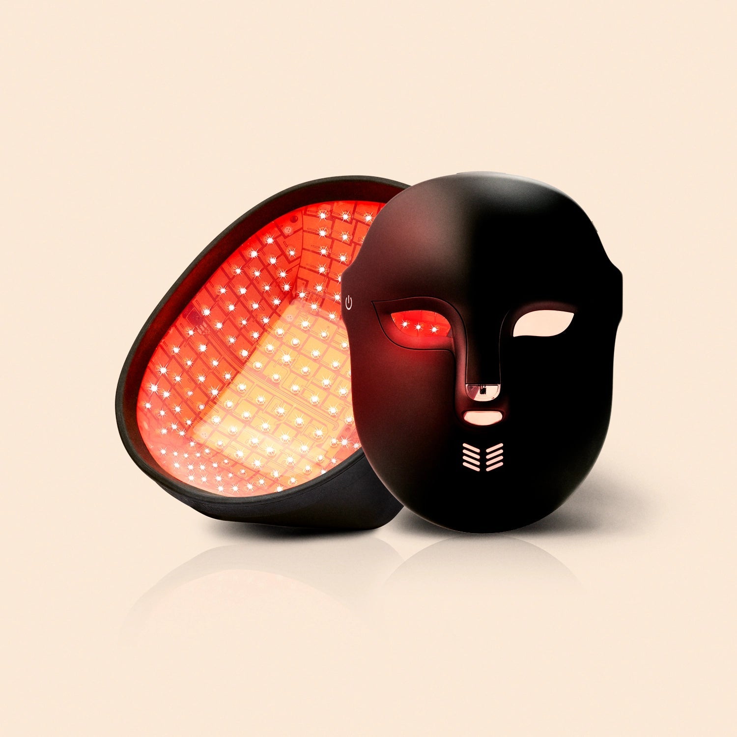 What are the main benefits of using a red light therapy face mask?